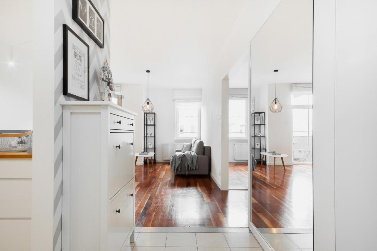Apartments Warsaw Żelazna by Renters Zewnętrze zdjęcie